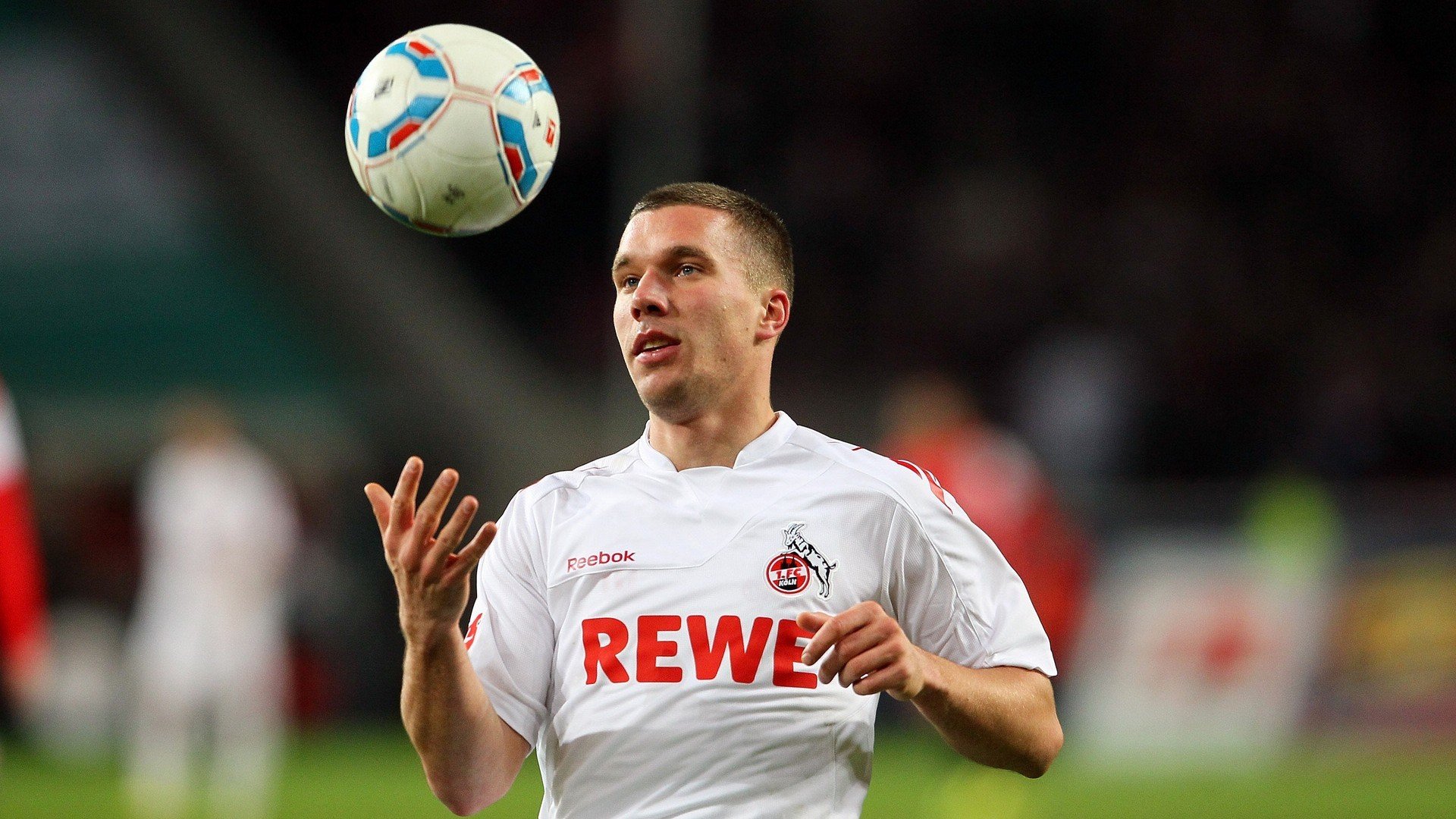 体育新闻中心助力体育产业数字经济发展,体育产业播报